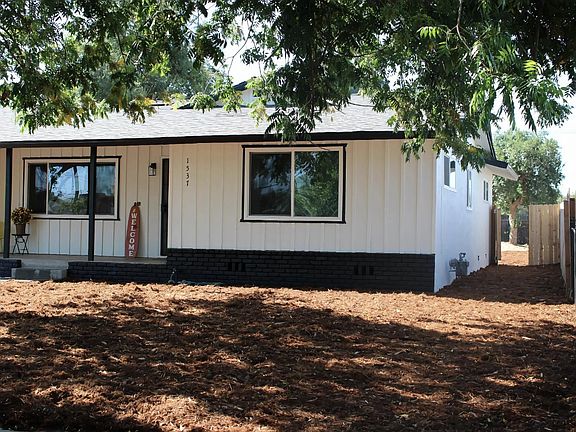 2nd image of 1537 W Hampton Way