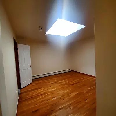 5th image of 9225 190th St