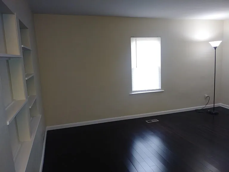 Livingroom is thru Mudroom