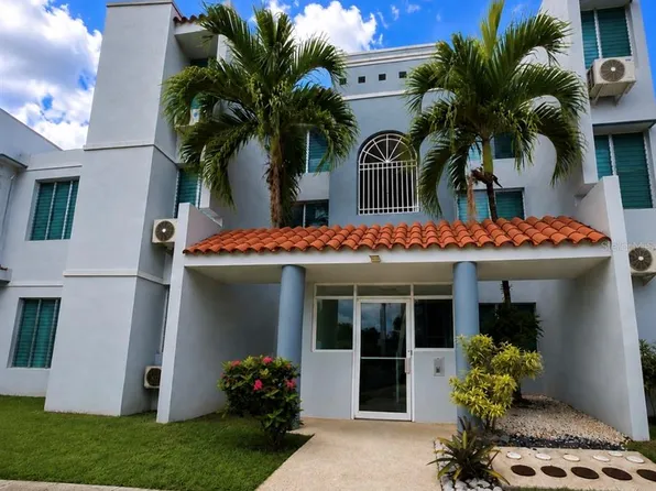 Penthouse Cond Chalets Sevillanos APT Q-302, Trujillo Alto, PR 00976