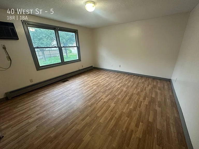 40 West St #5 — Photo 8