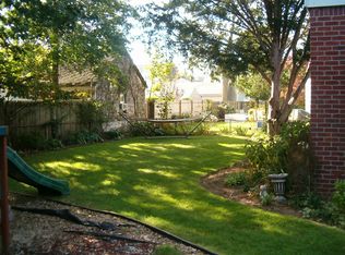 40 Rowe Ave, Lynbrook, NY 11563