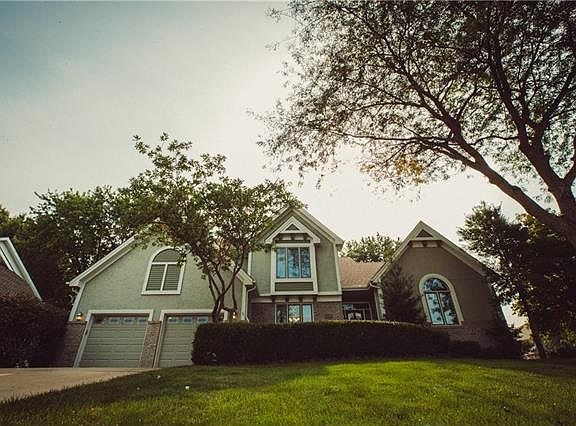 2nd image of 1325 Wellington Way