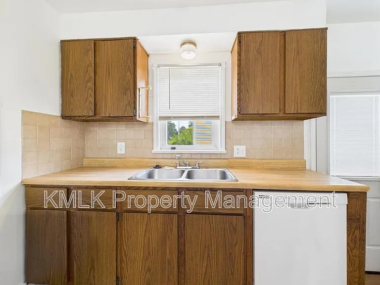 636 Lurie Ave — Photo 14