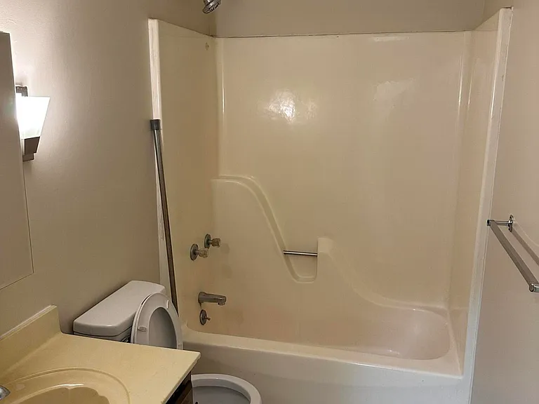 415 Ridgewood Ln #2 — Photo 20