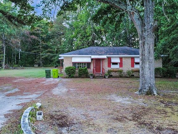 2nd image of 704 Congaree Church Rd