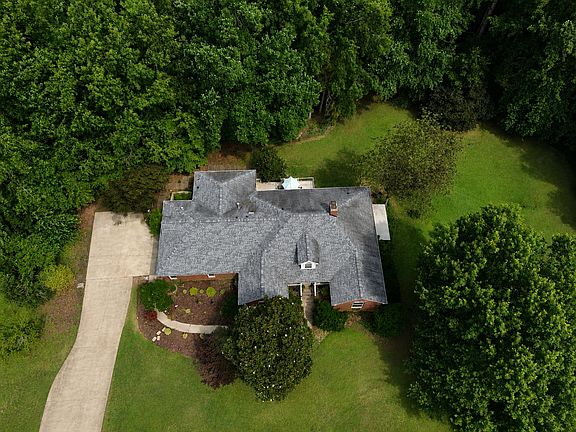 4th image of 252 Ridge Way