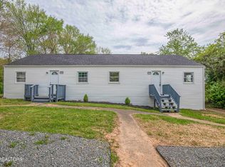 156-158 Hamilton Cir, Oak Ridge, TN 37830