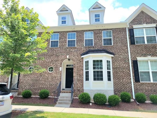 102 Spring Pine Ln, Holly Springs, NC 27540