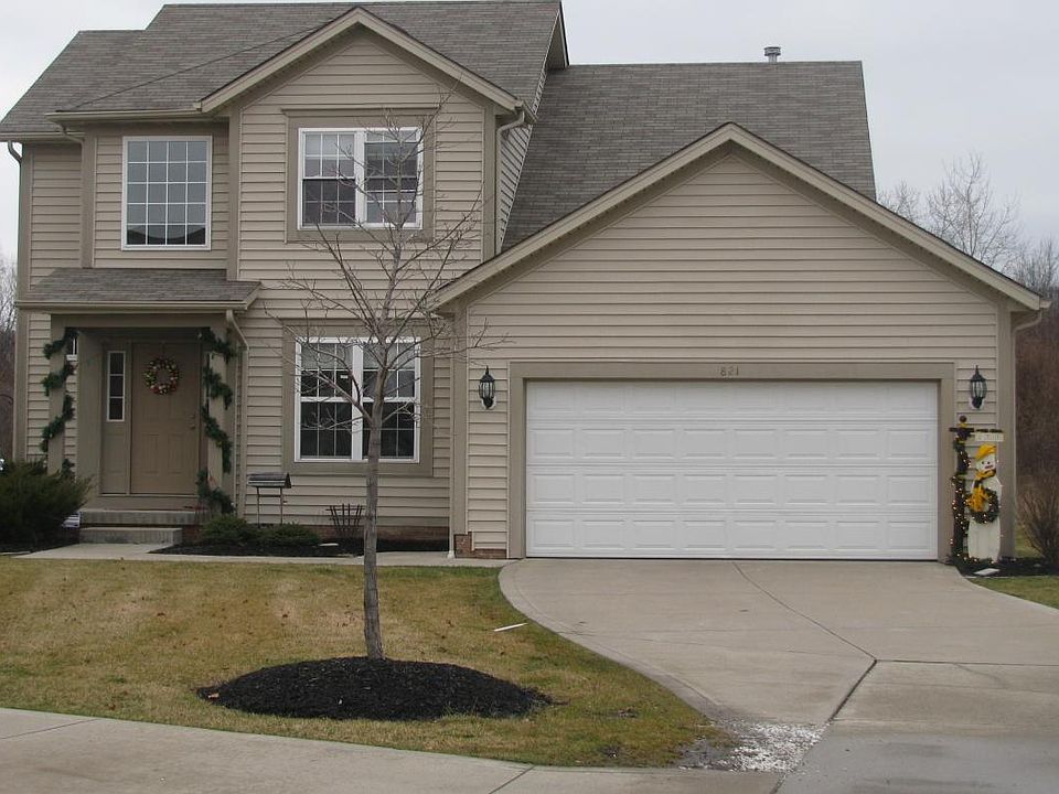 Private Cul-de-Sac w/Great Curb Appeal!