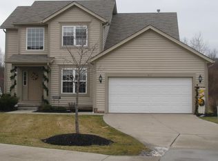 821 Bristol Ct, Macedonia, OH 44056
