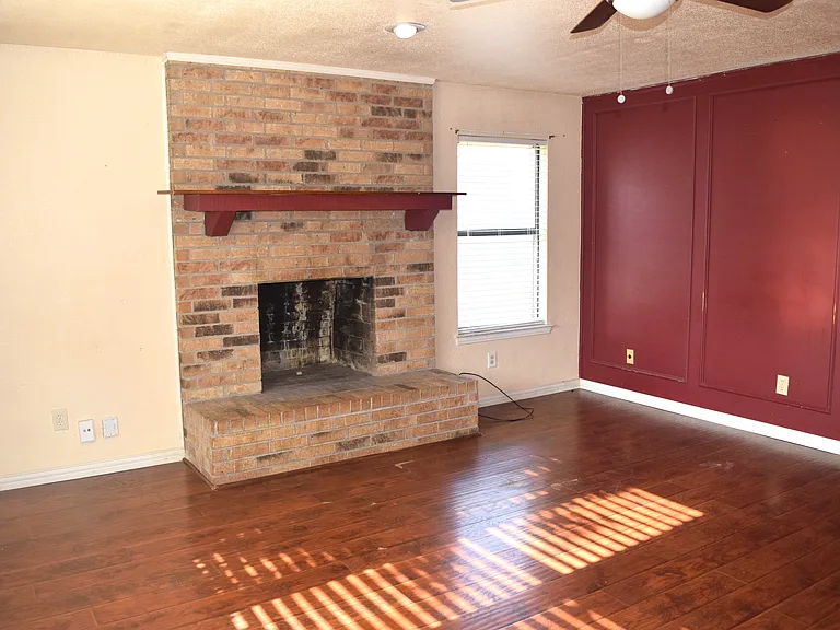 1806 Family Cir — Photo 19