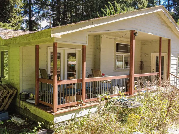 438 Cummins Rd, Crescent City, CA 95531