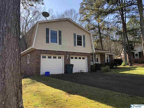 2nd image of 622 Versailles Dr SE