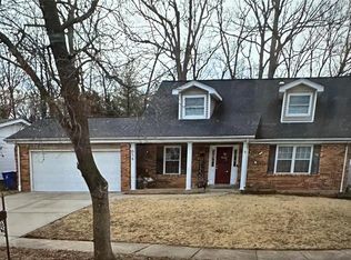 654 Clear Creek Ct, Ballwin, MO