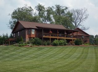 131 Hanging Tree Rd, Hillsville, VA 24343