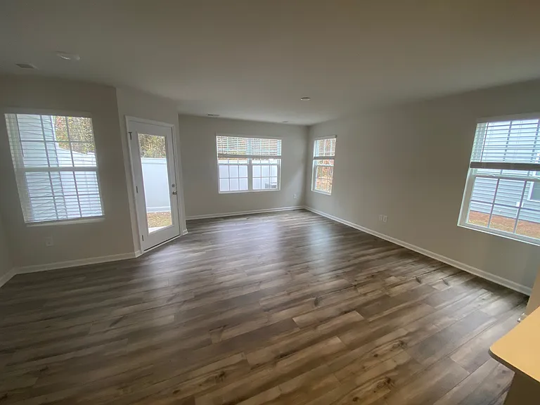 139 Triumph Ave #C — Photo 7