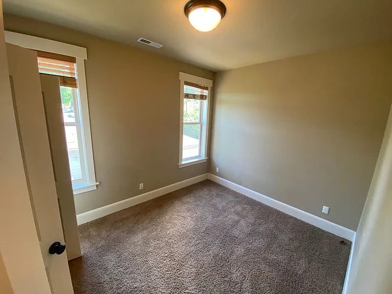 JH1102 — Photo 29