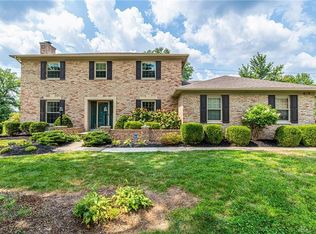 439 Cedarleaf Dr, Dayton, OH 45459