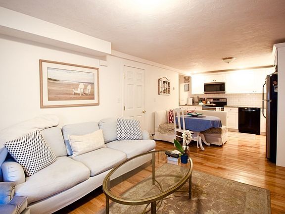 3rd image of 11 Vestry St #11B