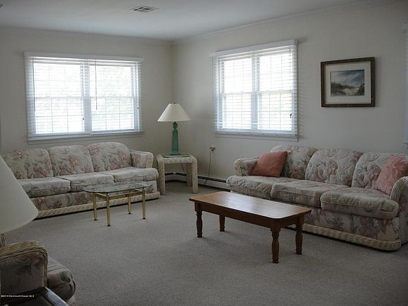 2nd image of 103 Bonaire Dr