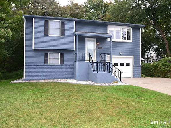 60 Central Blvd, Groton, CT 06340