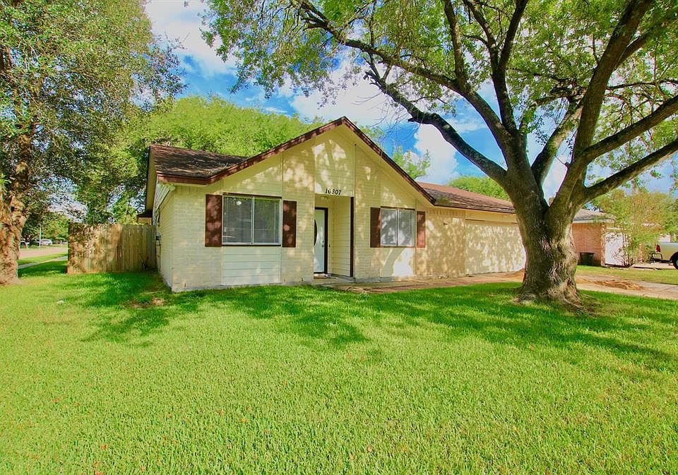 1st image of 16807 Aprilmont Dr