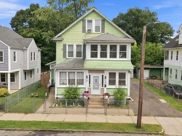 249-249 College St #251, Springfield, MA 01109