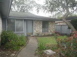 16639 Barcelona Dr, Friendswood, TX 77546