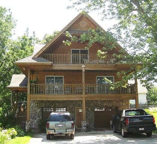 1st image of 11921 214th Ave
