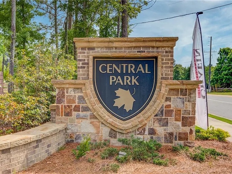 404 Henson Farm Dr — Photo 40