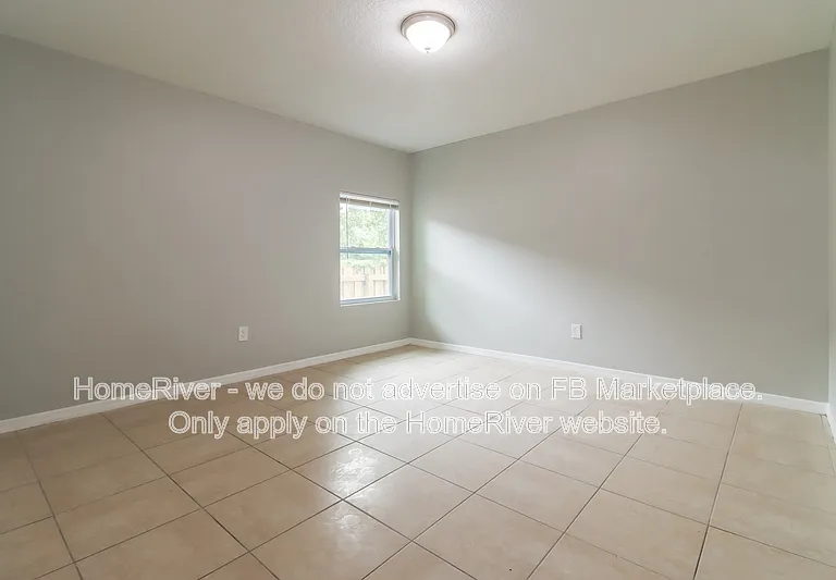 2213 E Emma St — Photo 14