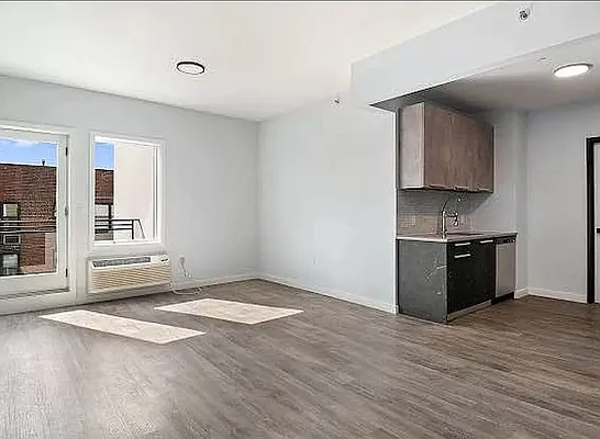 Rented by Reavis | media 1