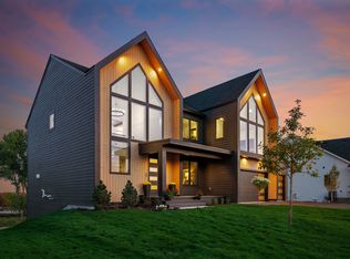 737 Ensconced Way, Chaska, MN 55318