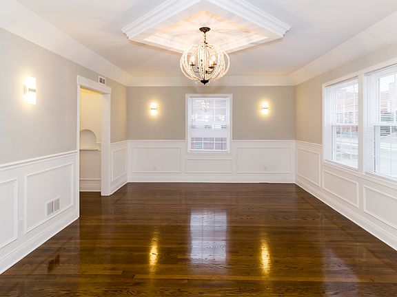 5th image of 8400 S Blackstone Ave
