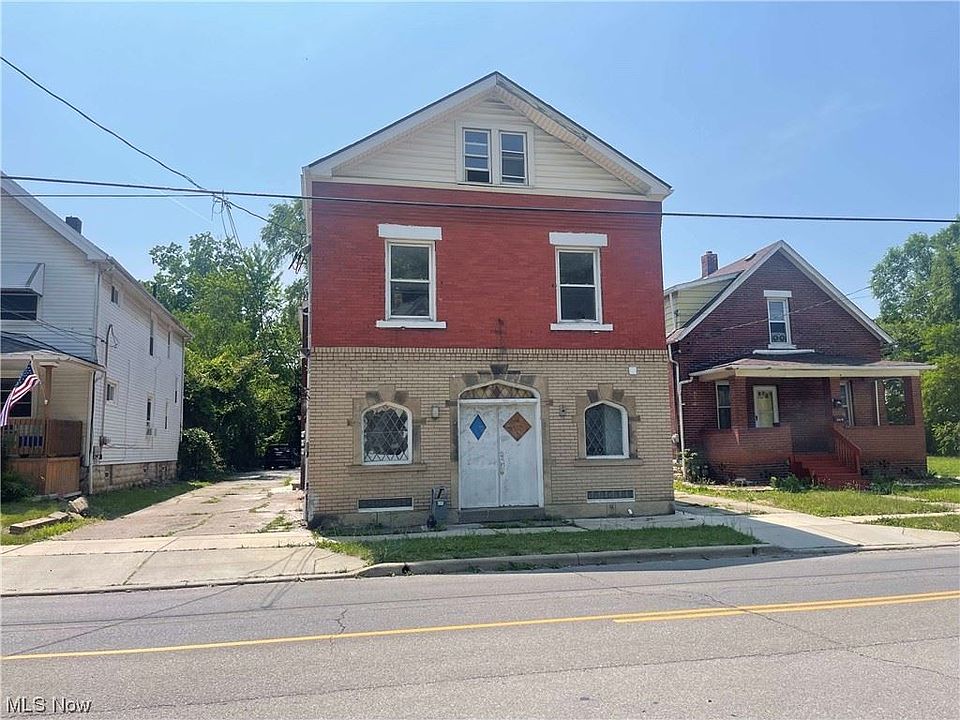 1st image of 2356 Elyria Ave