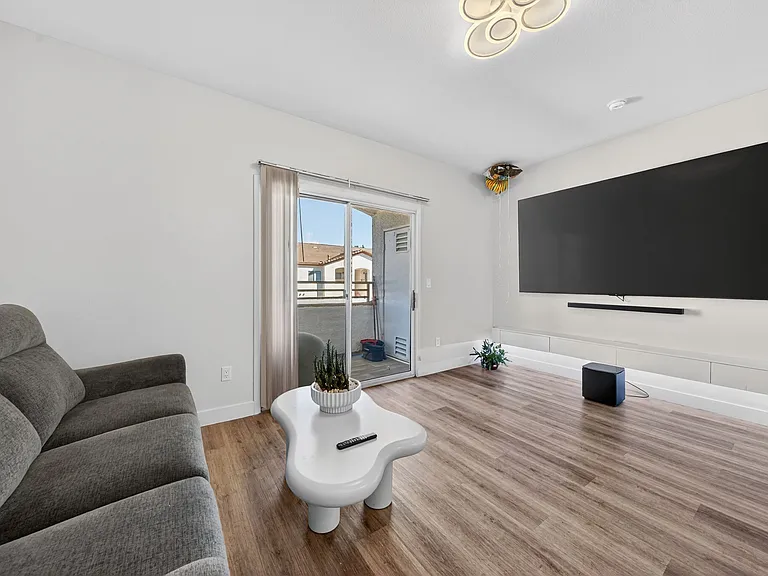5650 E Sahara Ave #2060 — Photo 12