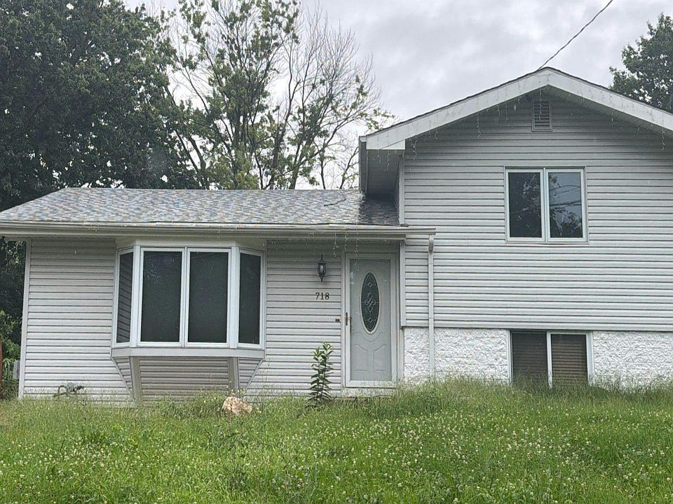 1st image of 718 E Diehl Ave