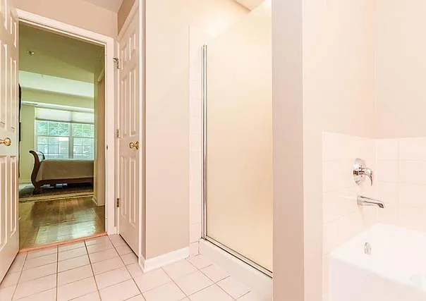 1029 Enfield Dr — Photo 14