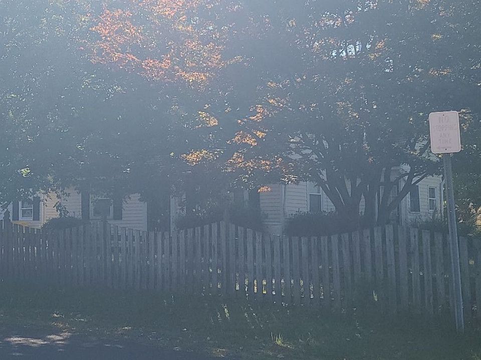 2nd image of 815 Harmony Ave