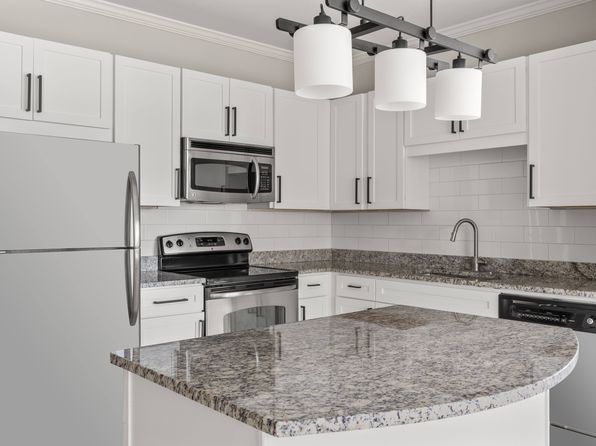141 Park At North Hills St #416