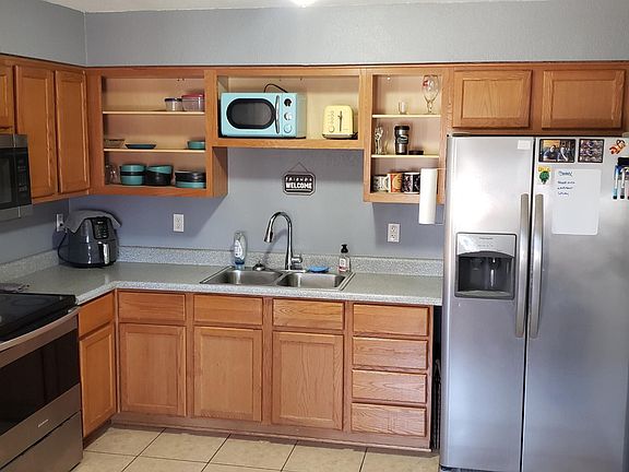 4th image of 244 E CEDAR Avenue