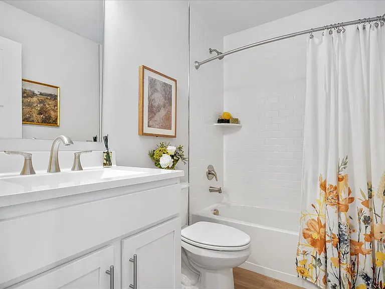 Model Home Pic