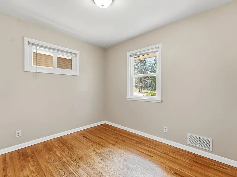2481 19th Ave E — Photo 15