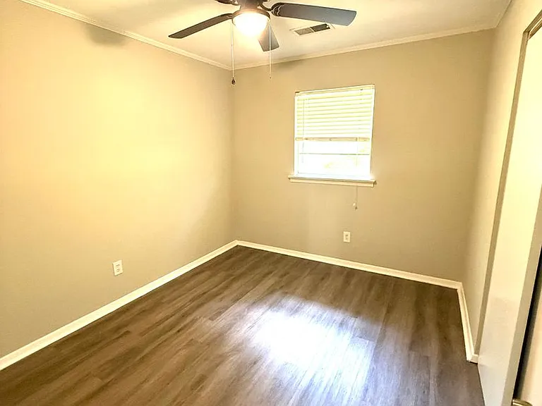 1826 Pinecrest Dr — Photo 7