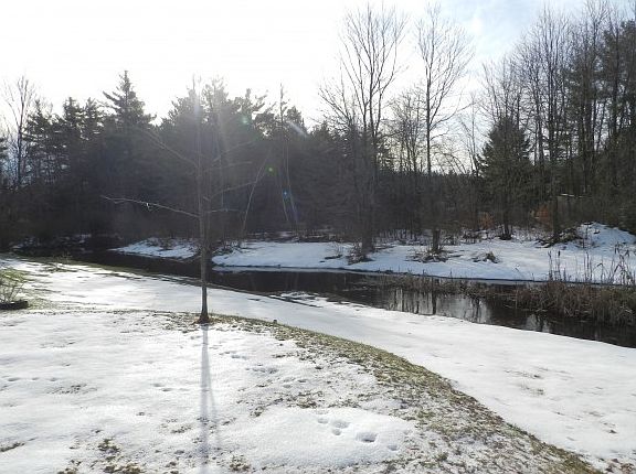 3rd image of 44 Vaillancourt Dr