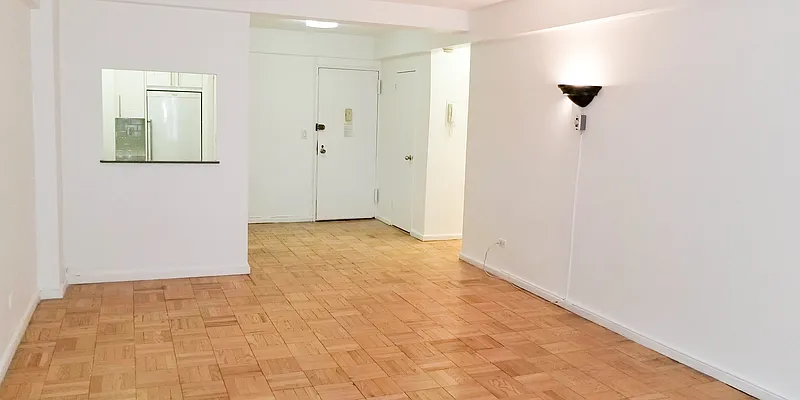 Rented by Mallan Real Estate Inc | media 28