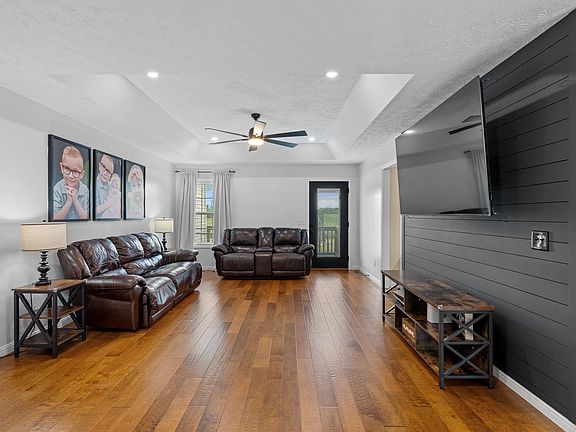 5th image of 697 Portland Blvd