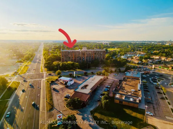 2929 Aquitaine Ave #705, Mississauga, ON L5N 2C7