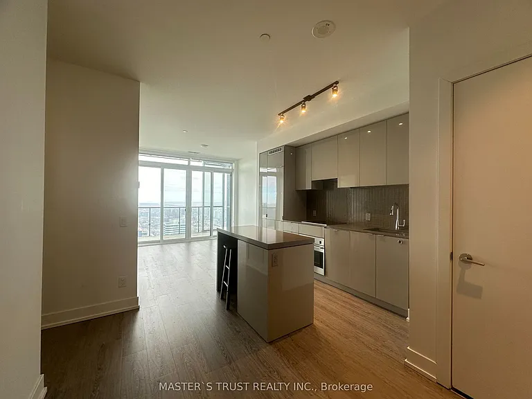 7 Grenville St #5806 — Photo 4